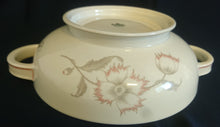 Lade das Bild in den Galerie-Viewer, BEILAGEN-TERRINE MIT DECKEL &quot;Winifred&quot; - Porzellan, Blumen / Linien Klassisch Dekor
