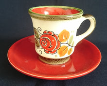 Lade das Bild in den Galerie-Viewer, 2er Set KAFFEETASSEN &quot;Tirol&quot; - Keramik / Steingut, Rosen Motiv Dekor, Handbemalt
