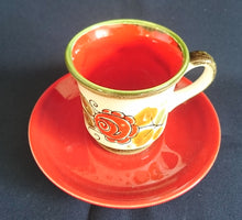 Lade das Bild in den Galerie-Viewer, 2er Set KAFFEETASSEN &quot;Tirol&quot; - Keramik / Steingut, Rosen Motiv Dekor, Handbemalt
