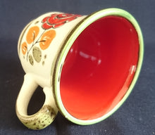 Lade das Bild in den Galerie-Viewer, 2er Set KAFFEETASSEN &quot;Tirol&quot; - Keramik / Steingut, Rosen Motiv Dekor, Handbemalt
