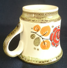 Lade das Bild in den Galerie-Viewer, 3er KAFFEEGEDECK &quot;Tirol&quot; - Keramik / Steingut, Rosen Motiv Dekor, Handbemalt
