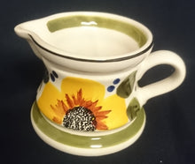 Lade das Bild in den Galerie-Viewer, 16 Teiliges KAFFEESERVICE &quot;Madeira&quot; - Keramik / Steingut, Sonnenblumen Blüten Pflanzen Motiv Randdekor, Handbemalt
