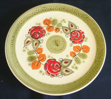 Lade das Bild in den Galerie-Viewer, DESSERTTELLER &quot;Tirol&quot; - Keramik / Steingut, Rosen Motiv Dekor, Handbemalt

