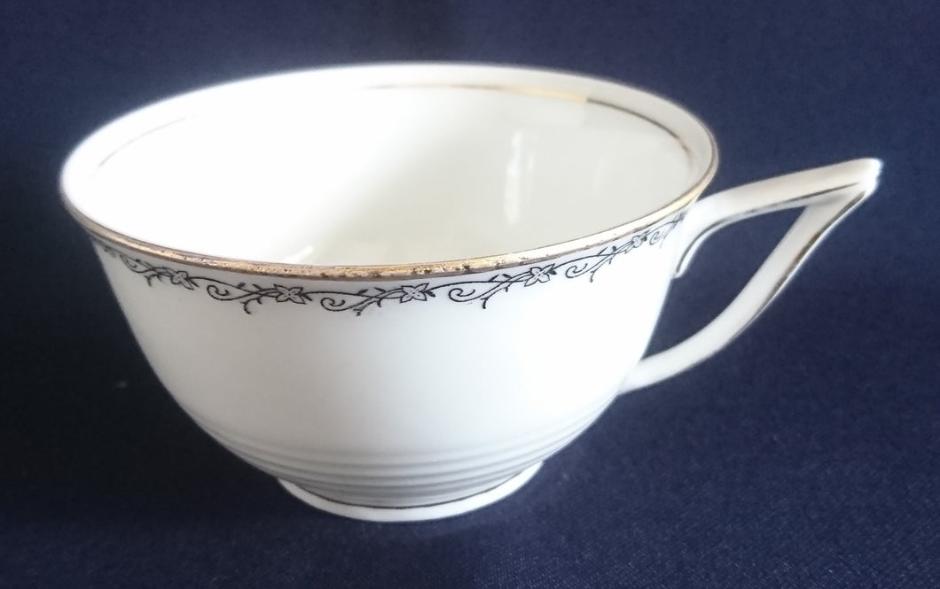 TEETASSE - Porzellan, Goldrand Linien Abstrakt Ranken Girlanden Motiv Dekor