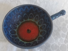 Lade das Bild in den Galerie-Viewer, SCHALE MIT GRIFF &quot;Fat Lava&quot; - Keramik / Steingut, Künstlerisches Dekor, Handarbeit

