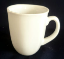 Lade das Bild in den Galerie-Viewer, 2er Set KAFFEETASSEN &quot;Concerto&quot; - Porzellan, Einfärbiges Quadratisches Abgerundetes Form Dekor, Wellco Design
