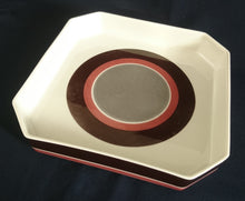 Lade das Bild in den Galerie-Viewer, SCHALE &quot;Avantgarde&quot; - Keramik / Steingut, Modernes Kreise Streifen Dekor, Mittig Grau
