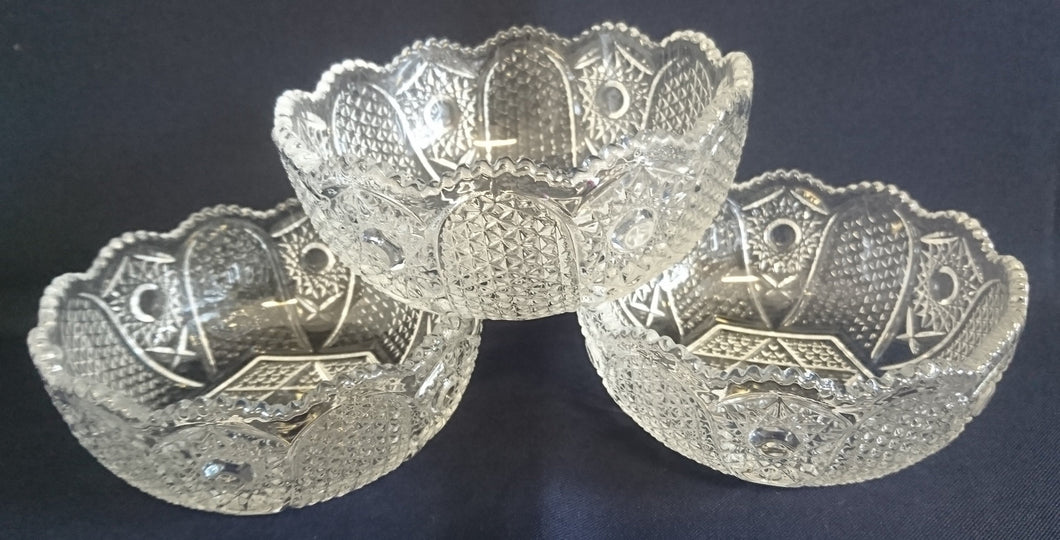 3er Set DESSERTSCHALEN - Hartglas, Geometrischer Abstrakter Karo Vierecke Quadrat Kreise Gewölbter Gezackter Randschliff Dekor
