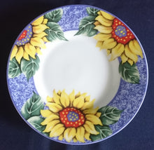 Lade das Bild in den Galerie-Viewer, 2er Set UNTERTASSEN - Porzellan, Sonnenblumen Blüten Pflanzen Motiv Dekor

