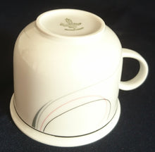 Lade das Bild in den Galerie-Viewer, 2er Set 2er KAFFEEGEDECKE - Porzellan, Linien Kurven Striche Motiv Dekor

